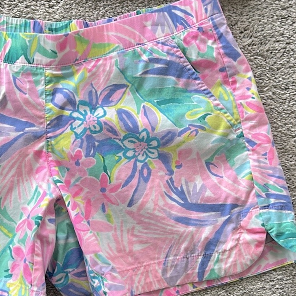 Lilly Pulitzer Ocean View Short Multi It’ Was All A Dream - Picture 3 of 5